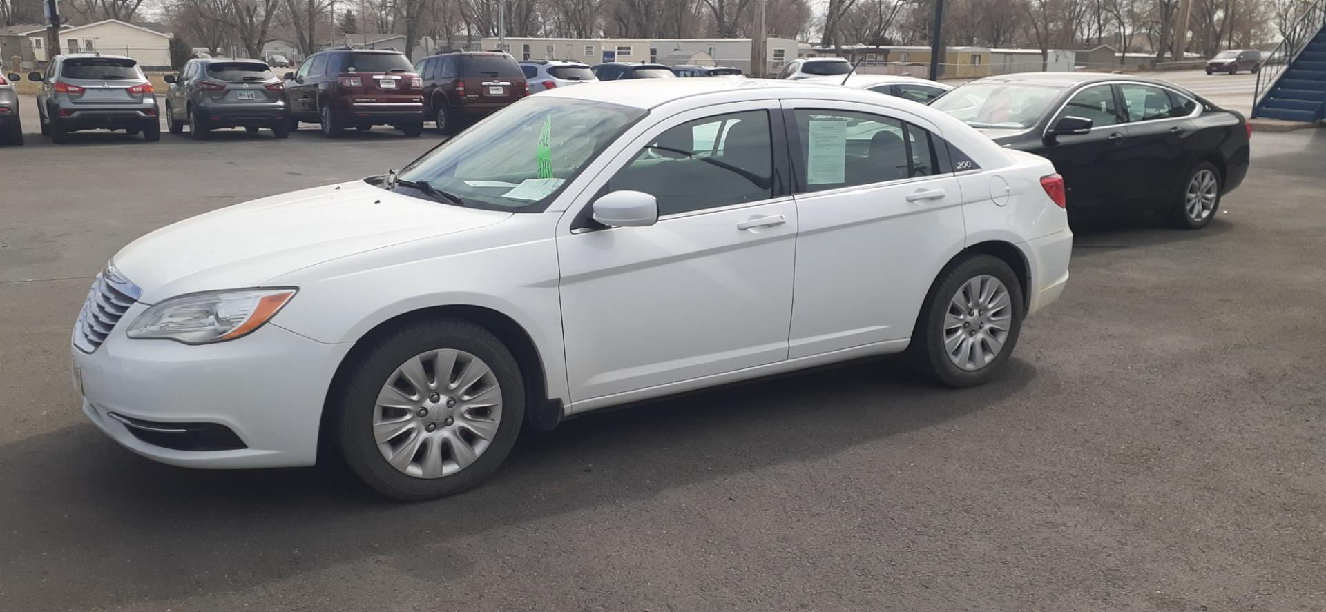 2013 Chrysler 200 (1C3CCBAB6DN) , located at 2015 Cambell Street, Rapid City, SD, 57701, (605) 342-8326, 44.066433, -103.191772 - CARFAX AVAILABLE - Photo#1